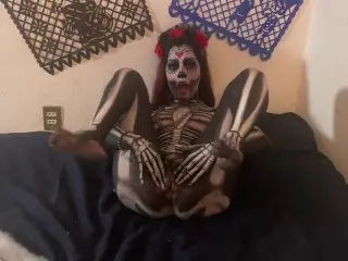 Catrina Touching her Hot Pussy