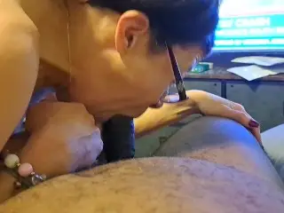 SKINNY MILF EAT EAT THAT BBC