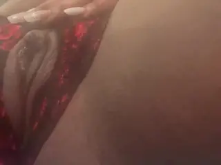 Fat Pussy needs a Nut !! I’m Ovulating and HORNY
