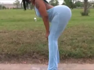 WOW! Big Ass Booty Shaking