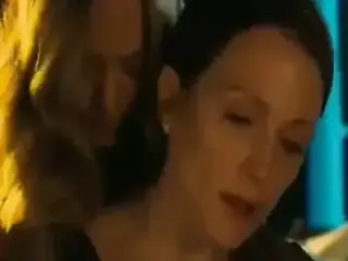 Amanda Seyfried Julianne Moore Nude Lesbian Scene Chloe