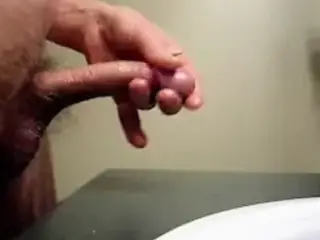 Overdue cumshot for Cherry