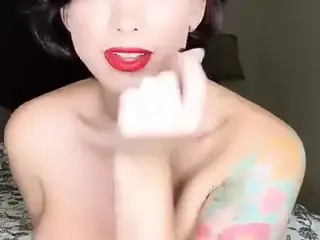 Beautifull girl masturbating