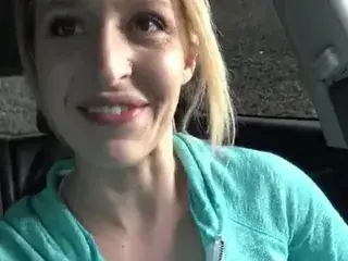 girl masturbates in puplic