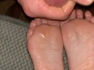 Cum soles feet