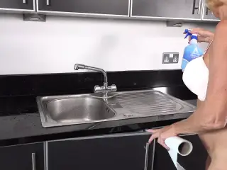 mature granny pissing in sink