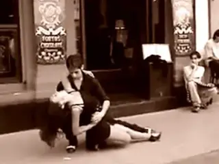 Street tango