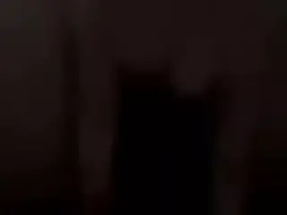 Vazei daxtila stin kwlotripida tis stis toualetes tou sxolei
