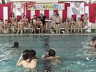 JAV pool games 36 women capture the bikini top Subtitles