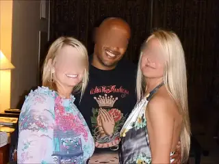 Amateur threesome interracial