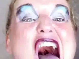 Ilona deepthroats a sausage + Dirty Talk (german)