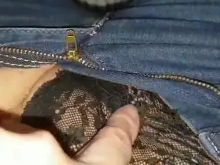 Elle se carresse pour moi