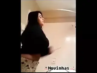 Fat Girl Striptease in Webcam
