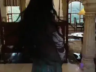 Desi Beauty dancing2