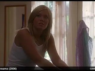 celebrity Mandy Moore cleavage and sexy movie scenes