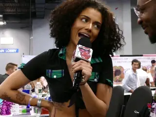 EXXXOTICA EXPO NJ 2019: super sexy ARI