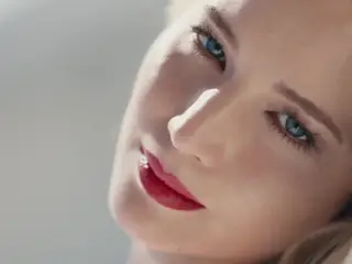 Jennifer Lawrence Pub Dior