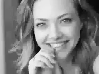 VIDAGE DE COUILLES EN REGLE SUR AMANDA SEYFRIED