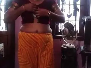 StepMumma ki milk nikl diya