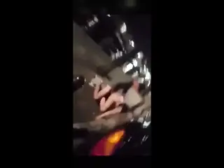 Baise en pleine rue a Paris