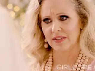 Stepmom Julia Ann Confesses Love Before Daughter's Wedding