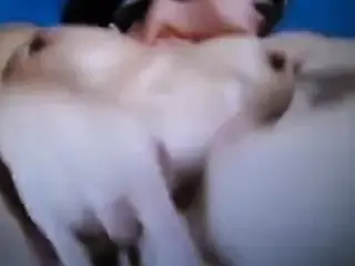 dev Sie fingert sich