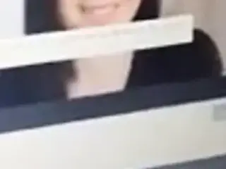 MA BITE EST TELLEMENT PETITE QU ELLE N Y CROIT PAS CES YEUX