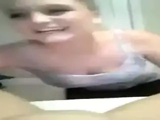 Licking the girlfriends stinky pussy
