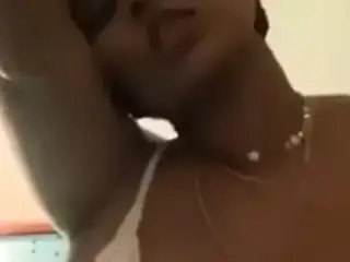 BIG BOOBS AMATEUR INDIAN COLLEGE GIRL PLAYING WITH HER TITS