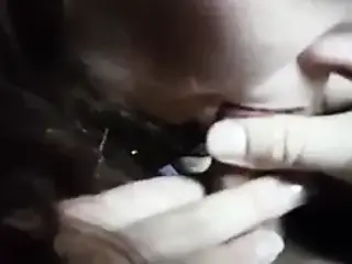 Sie saugt mein schwanz aus