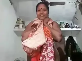 Desi Bhabhi strips