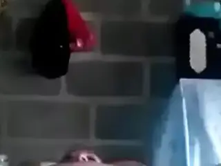 Jenny Calix masturbandose