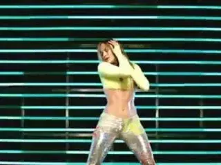 jennifer lopez shaking her ass!!