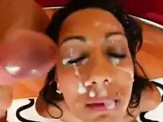 Slut get her face covered of cum and her girlfriend comes to lick her face !!