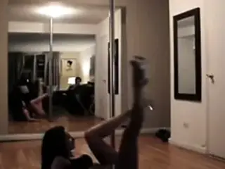 POLE DANCING