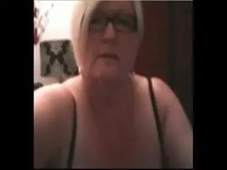 Mature BBW dildoes on camera
