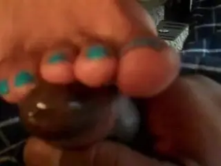 HER VERY FIRST FOOTJOB.