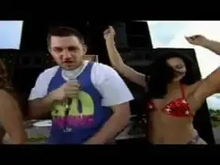 Tuerlich, tuerlich, sicher Digga - German Ass Shaking Song