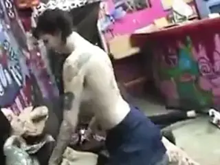 HT - Tattooed lesbians licking to orgasm