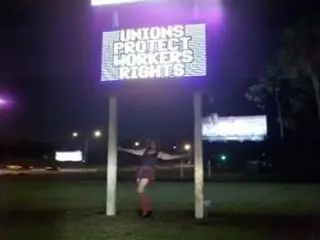 Traffic and short skirt