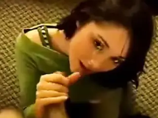 Hottie pleases her man
