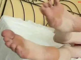 Hot nylon feet