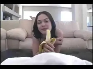 Aline in a show whith a banana