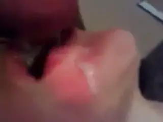 Huge cumshot in his sperm friendly girlfriend's mouth