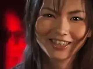 Adorable Japanese Babe Gives a Perfect Handjob