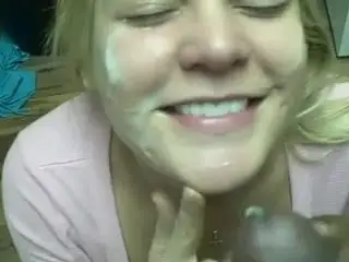 White chick with a big ol booty gets creamed