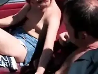 Papa - Chick gets fucked on the car