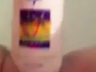 She Cums in the Tub
