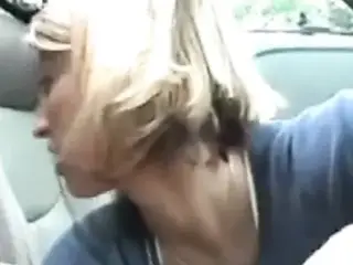 Amateur Handjob in Car