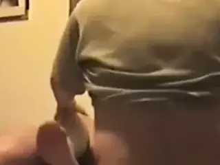 Guy convinced 2 girls into a threesome